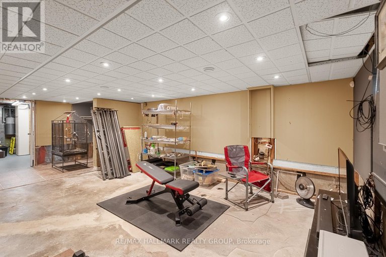 29266979/991-blair-road/cardinal-heights/ottawa/ontario/K1J7M9_32