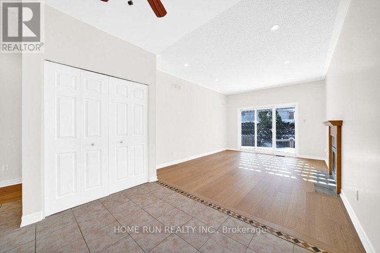 29424088/265-colbert-crescent/ridgemont/ottawa/ontario/K1V2C7_23