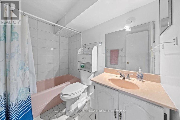 29481876/1075-secord-avenue/billings-bridge/ottawa/ontario/K1H8C7_29