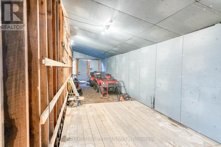 29612401/1255-old-perth-road/mississippi-mills-ramsay-twp/mississippi-mills/ontario/K0A1A0_25