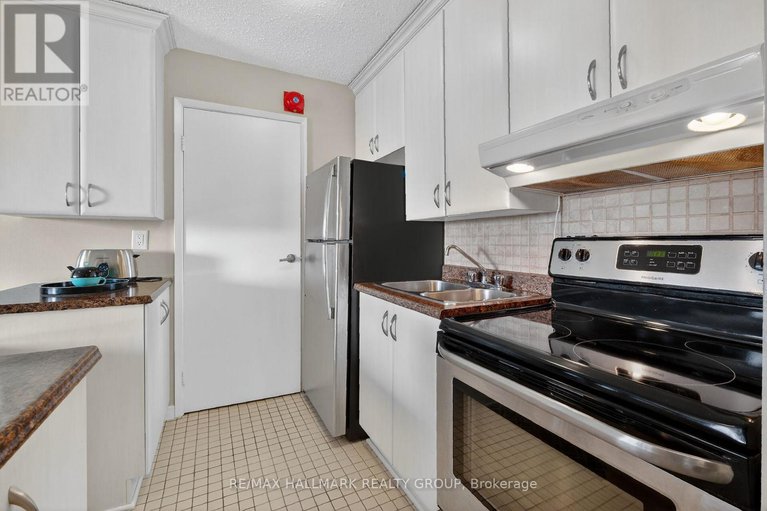 29377348/404-2019-bank-street/ellwood/ottawa/ontario/K1V0N1_8