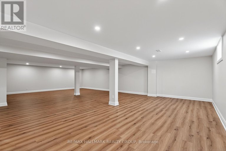 29137942/1625-royal-orchard-drive/cumberland-estates/ottawa/ontario/K4C1A9_28