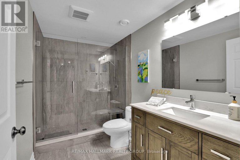 29678413/300-amita-crescent/mooneys-bay/ottawa/ontario/K2C4H9_31