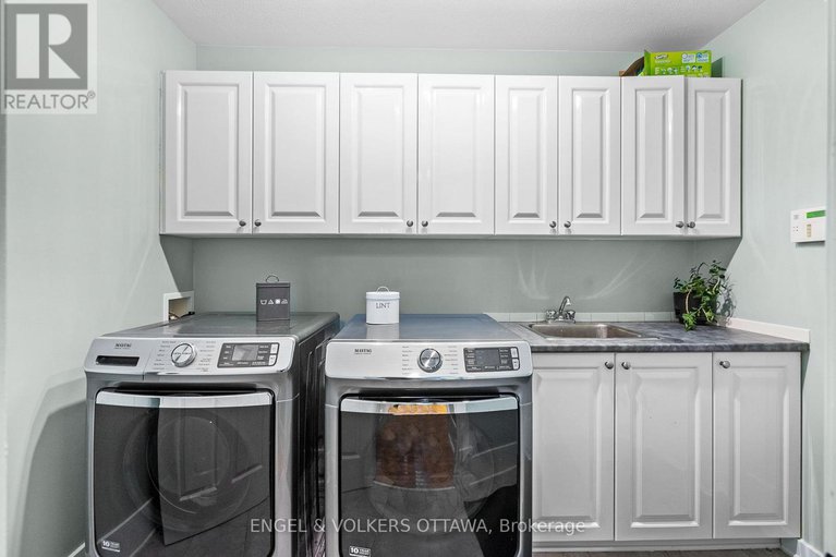 28946104/2139-blue-willow-crescent/orleans-village/ottawa/ontario/K1W1K5_19