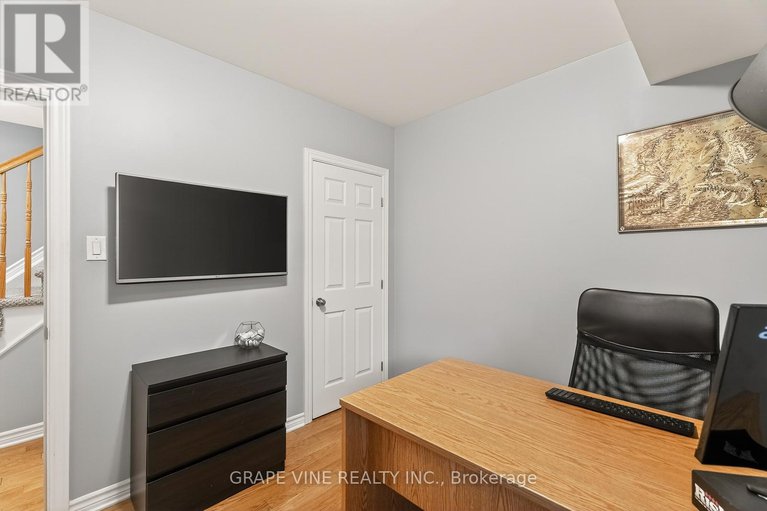 29185742/d-310-everest-private/elmvale-acres/ottawa/ontario/K1G4E3_26