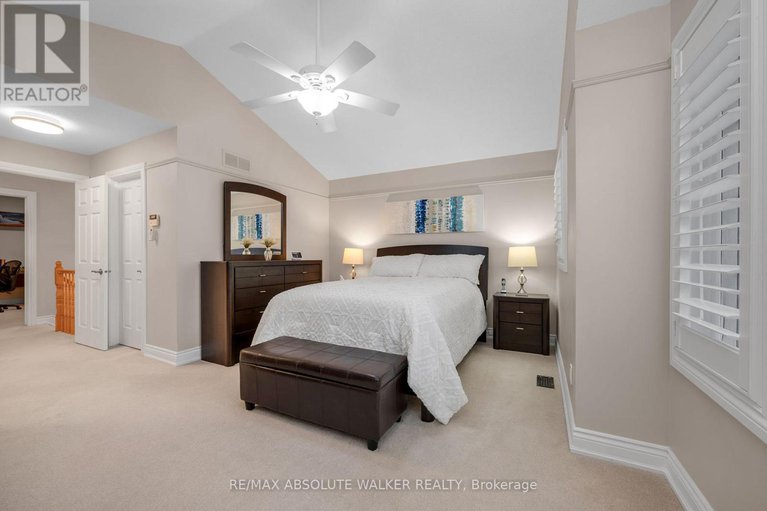 29430526/1662-frenette-street/fallingbrookgardenway-south/ottawa/ontario/K4A4L4_20