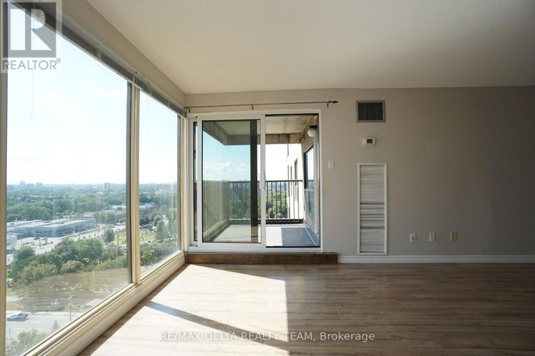 29444416/1506-545-st-laurent-boulevard/viscount-alexander-park/ottawa/ontario/K1K4H9_17