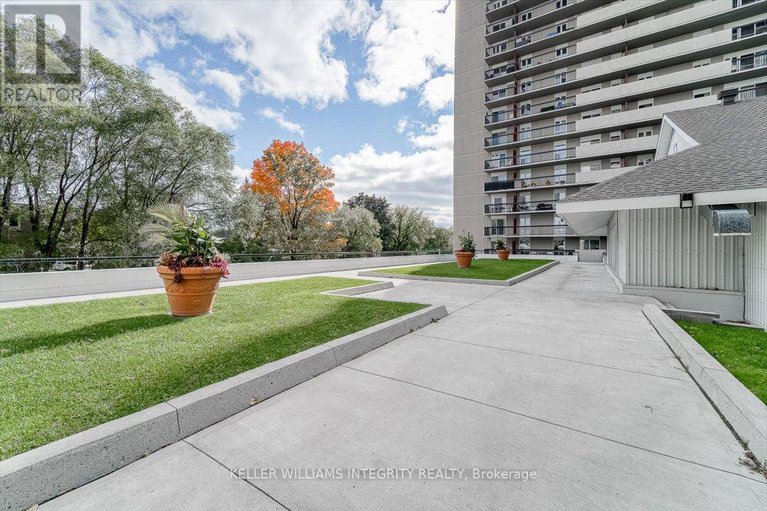 28479507/1804-158-mcarthur-avenue/vanier/ottawa/ontario/K1L8E7_26