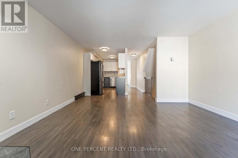 29514988/a-6643-bilberry-drive/convent-glen-north/ottawa/ontario/K1C4N5_7