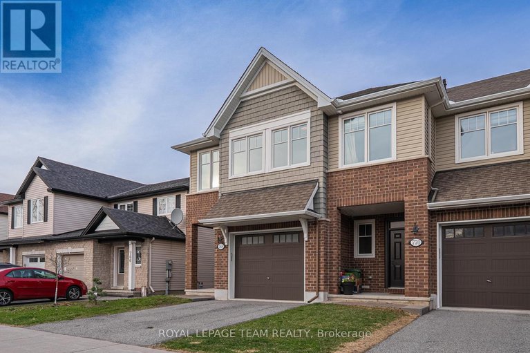 28252866/768-cedar-creek-drive/blossom-parkkemp-parkfindlay-creek/ottawa/ontario/K1T0B2_2
