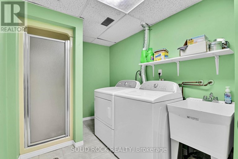 29674450/137-3915b-old-richmond-road/arbeatha-park/ottawa/ontario/K2H8T9_31