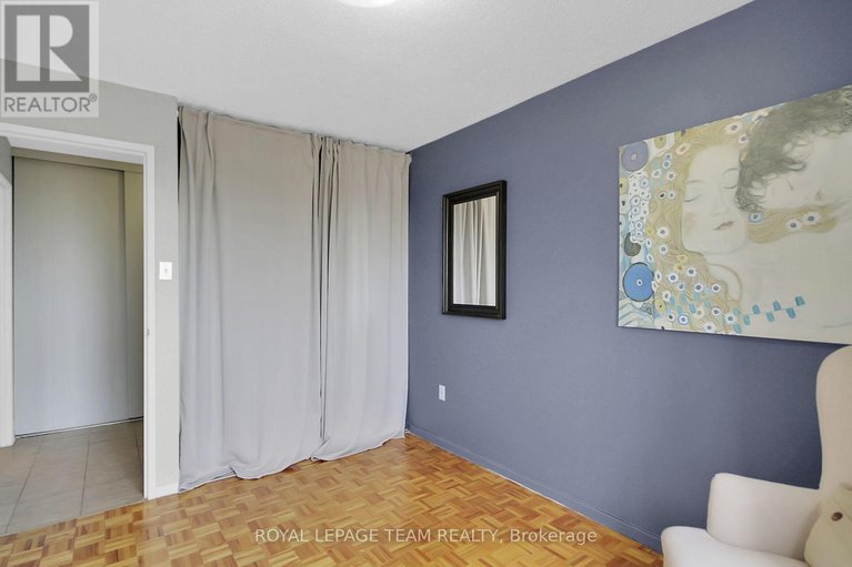 28350117/306-20-chesterton-drive/borden-farmstewart-farmcarleton-heightsparkwood-hills/ottawa/ontario/K2E6Z7_20