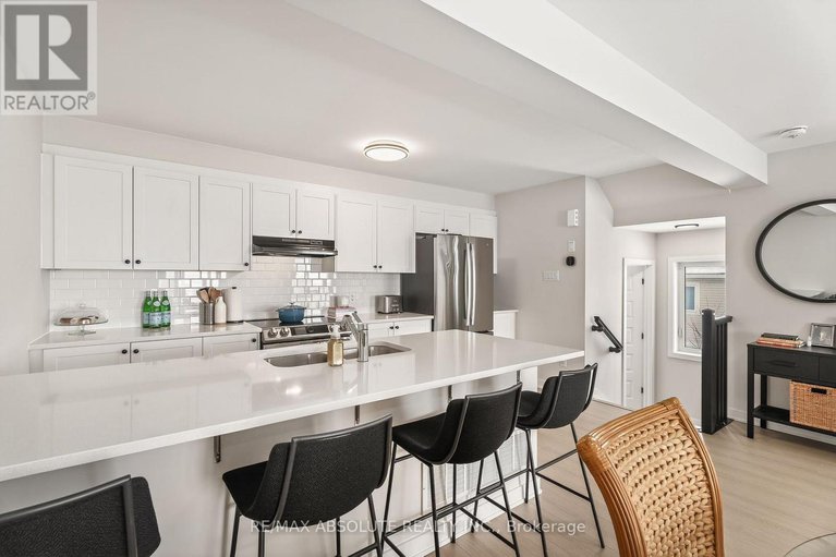 29403611/790-kinstead-private/stittsville-north/ottawa/ontario/K2S3B3_17