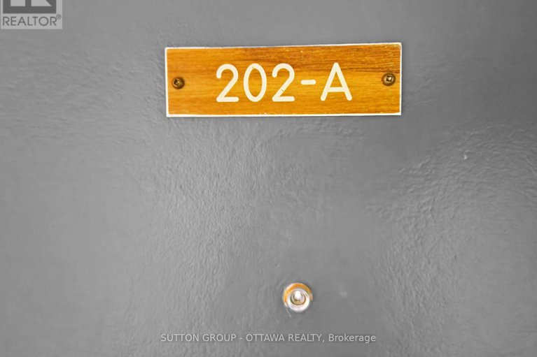 28719477/202a-2044-arrowsmith-drive/beacon-hill-south/ottawa/ontario/K1J7V8_3
