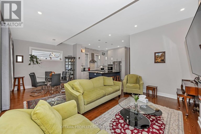 28399504/1355-mory-street/emerald-woodssawmill-creek/ottawa/ontario/K1T1C8_14
