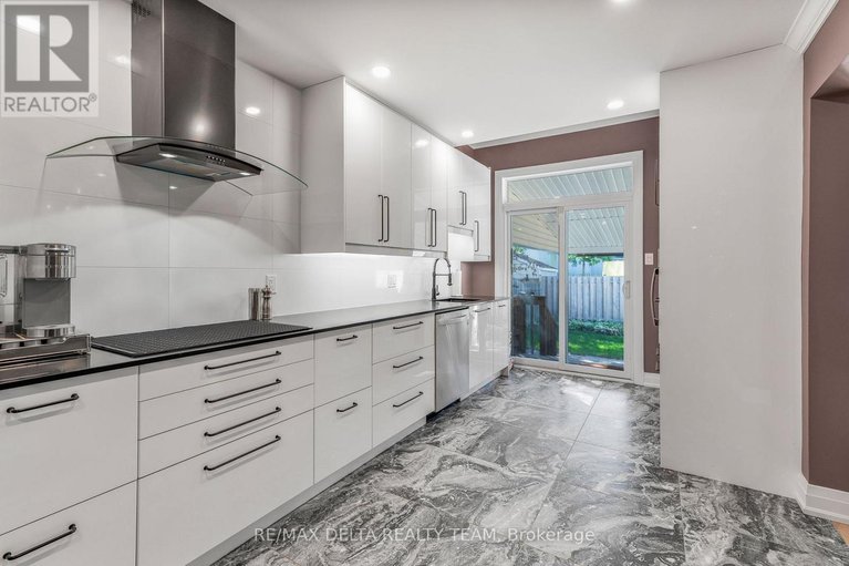 29118051/18-longshire-circle/longfields/ottawa/ontario/K2J4K7_7