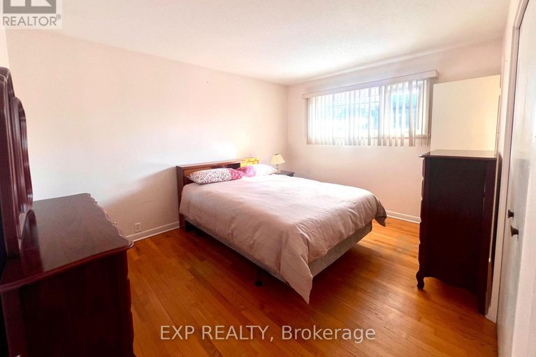 29285178/20-wallford-way/city-viewskylinefisher-heightsparkwood-hills/ottawa/ontario/K2E6B4_19