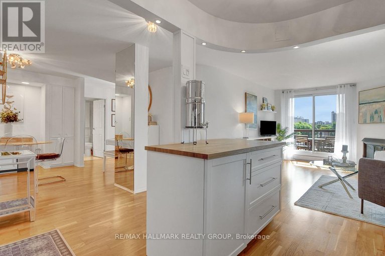 29462515/504-222-guigues-avenue/lower-townbyward-market/ottawa/ontario/K1N5J2_23