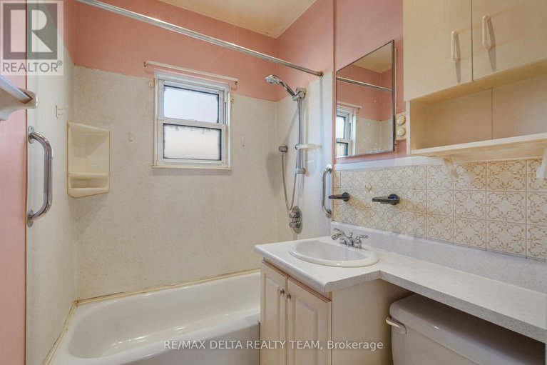 29645620/1242-vancouver-avenue/ellwood/ottawa/ontario/K1V6V3_10