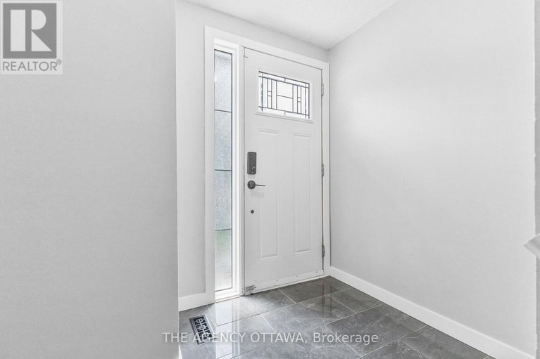 28611085/602-seyton-drive/westcliffe-estates/ottawa/ontario/K2H7X5_4