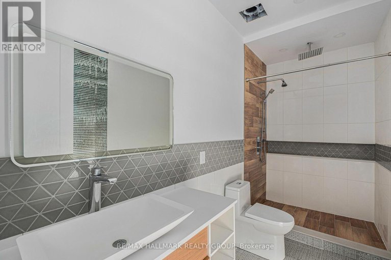 28486426/132-robert-taite-drive/cumberland-estates/ottawa/ontario/K4C1A9_32