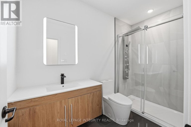 29663854/984-watson-street/fairfield-heights/ottawa/ontario/K2B6C2_46