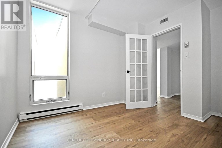 29118871/505-330-centrum-boulevard/bilberry-creekqueenswood-heights/ottawa/ontario/K1E3W2_18