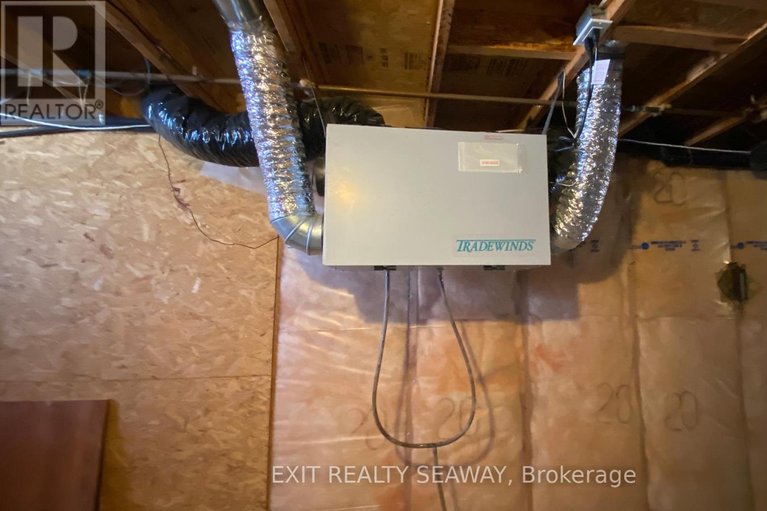 29385962/16825-county-rd-15-road/moose-creek/north-stormont/ontario/K0C1W0_35