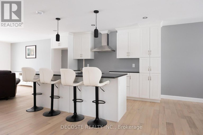 29408542/24-s-beech-street/lancaster/south-glengarry/ontario/K0C1N0_7