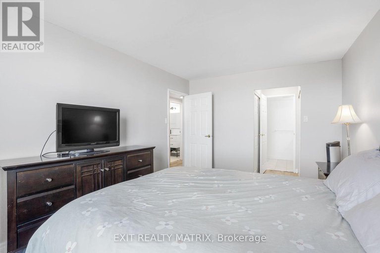 28617353/501-2759-carousel-crescent/emerald-woodssawmill-creek/ottawa/ontario/K1T2N5_20