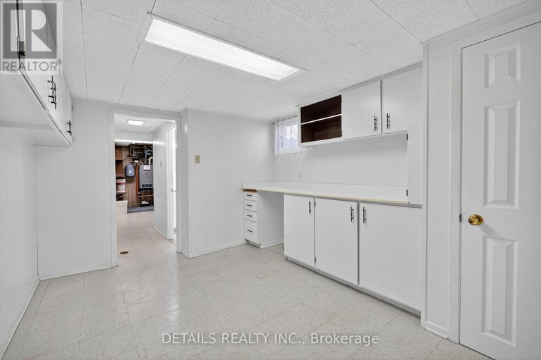 28952010/289-amiens-street/bilberry-creekqueenswood-heights/ottawa/ontario/K1E1N3_26