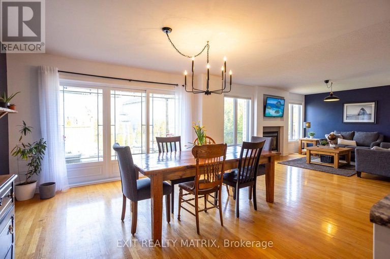 28492201/228-olde-towne-avenue/village-of-russell/russell/ontario/K4R0B3_10