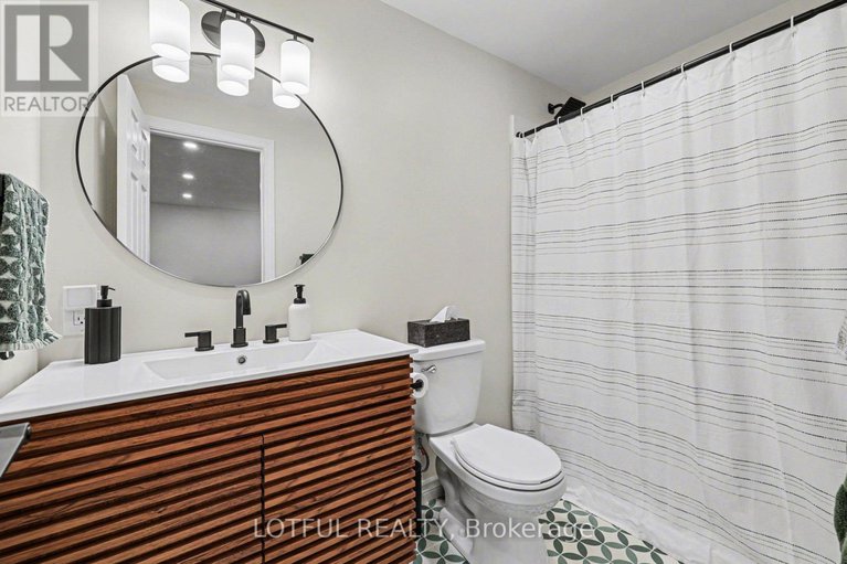 29383914/521-foxlight-circle/emerald-meadowstrailwest/ottawa/ontario/K2M0L9_26