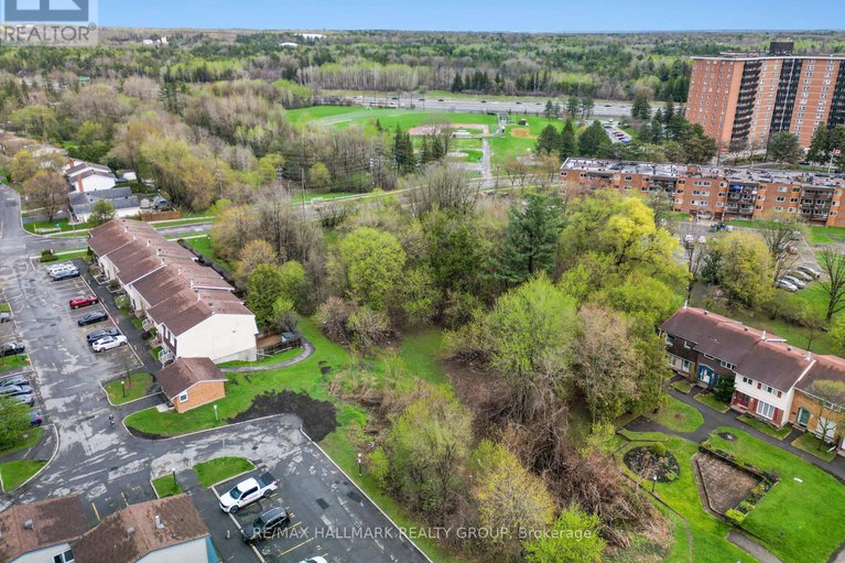 28290643/81-2061-jasmine-crescent/beacon-hill-south/ottawa/ontario/K1J7W2_43