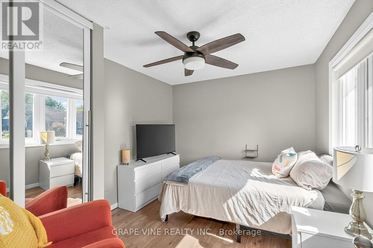 28888059/1366-cornfield-crescent/greely/ottawa/ontario/K4P1E6_30