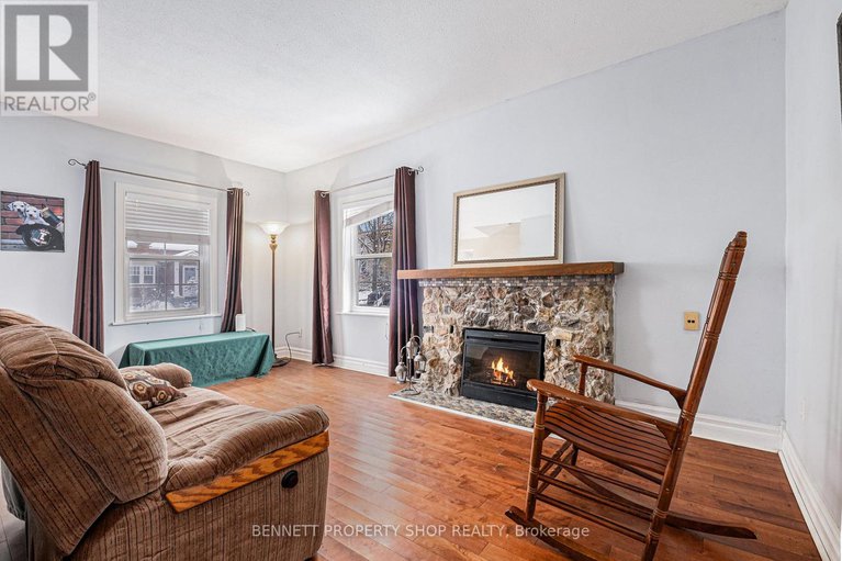 29099078/1134-ogrady-street/manotick-village-manotick-estates/ottawa/ontario/K4M1J3_4