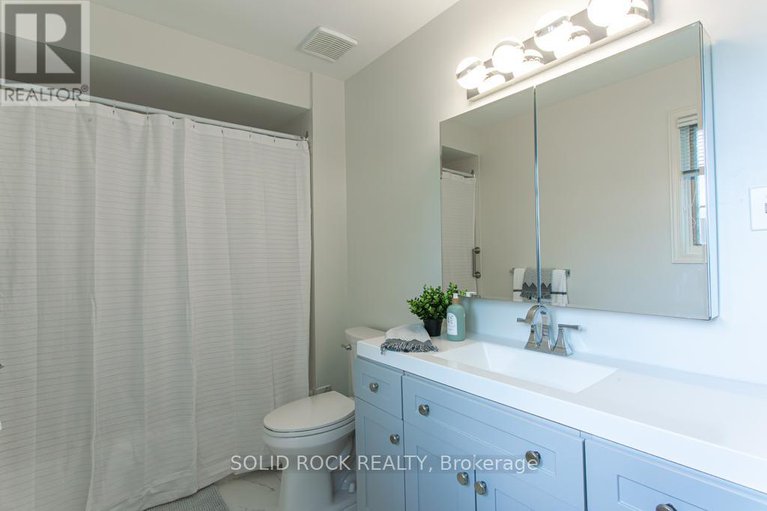 28593737/11-royal-field-crescent/longfields/ottawa/ontario/K2J4G1_26