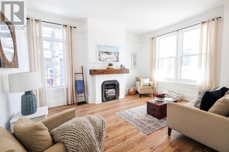 29078821/11-elgin-street-e/alexandria/north-glengarry/ontario/K0C1A0_13