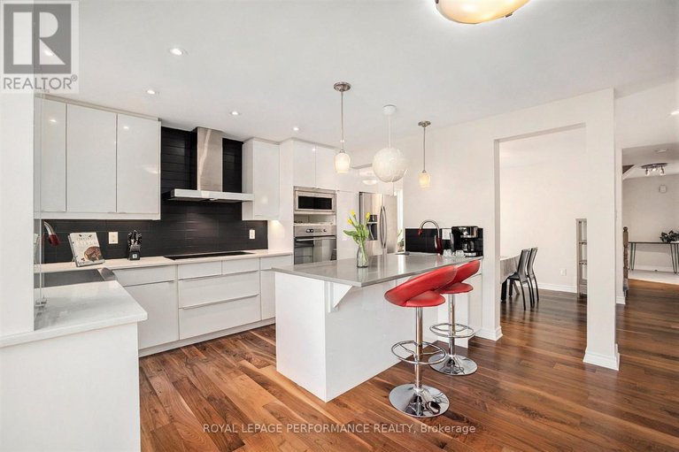 29524227/56-ipswich-terrace/morgans-grantsouth-march/ottawa/ontario/K2K2R3_7