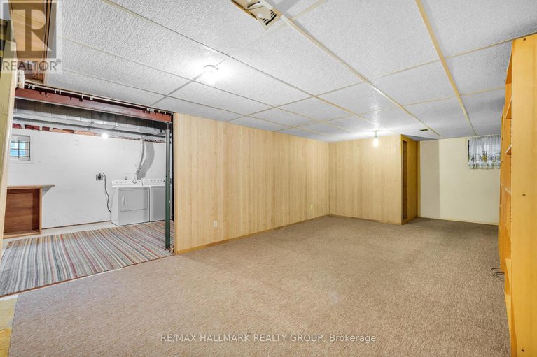 29133193/3407-mccarthy-road/hunt-clubwestern-community/ottawa/ontario/K1V9G6_22