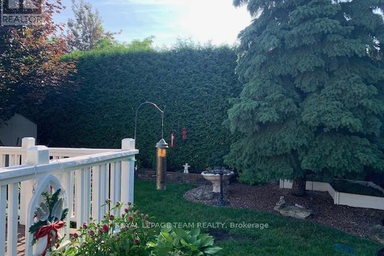 29666144/45-burnstead-crescent/emerald-meadowstrailwest/ottawa/ontario/K2M2T4_46