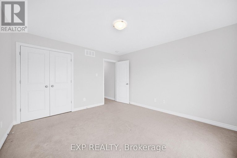 29471377/52-whooping-crane-ridge/riverside-southgloucester-glen/ottawa/ontario/K4M0P2_32