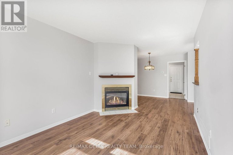 28837602/1969-sunland-drive/fallingbrookgardenway-south/ottawa/ontario/K4A3T1_15