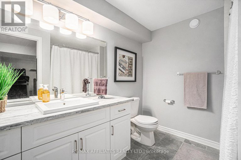 28981202/812-tewin-circle/camelot/ottawa/ontario/K4A1K3_20