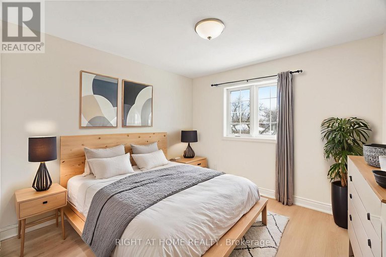 29378153/254-maude-street/almonte/mississippi-mills/ontario/K0A1A0_26