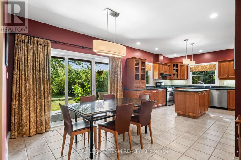 28906367/1601-apeldoorn-avenue/carleton-heights/ottawa/ontario/K2C1V4_15