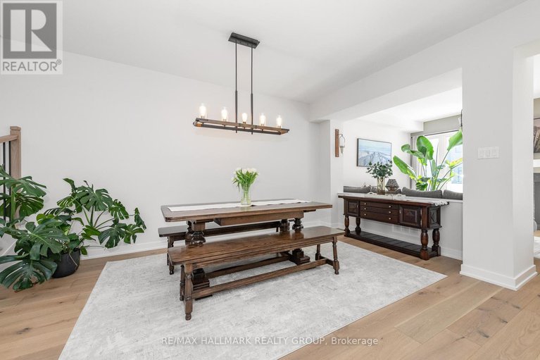 29405995/2260-copperhead-street/mer-bleuebradley-estatesanderson-park/ottawa/ontario/K1W4W6_14