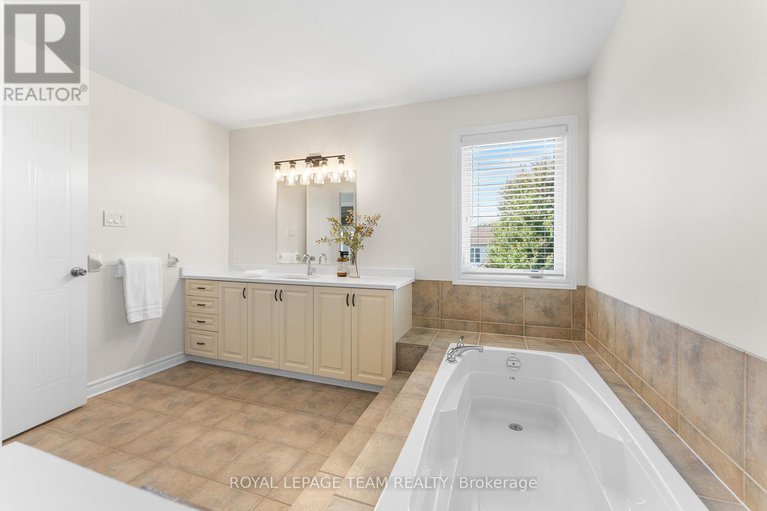 28862947/500-teskiwa-crescent/morgans-grantsouth-march/ottawa/ontario/K2W1H7_33