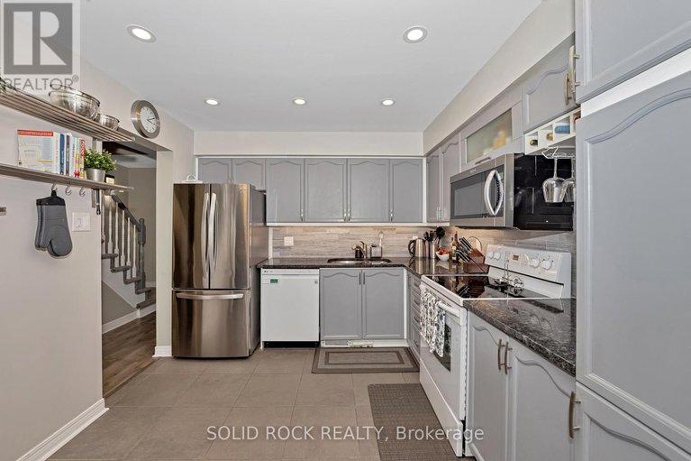 28656205/37-grenadier-way/longfields/ottawa/ontario/K2J4L3_14