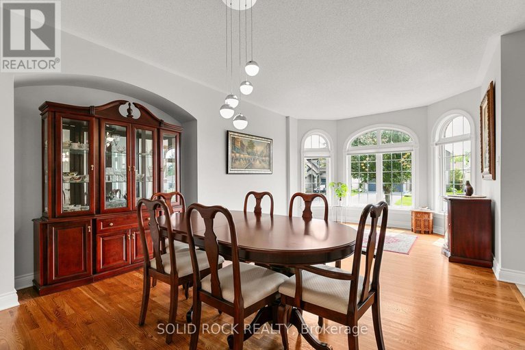 28419528/49-caribou-avenue/stittsville-south/ottawa/ontario/K2S1X3_13